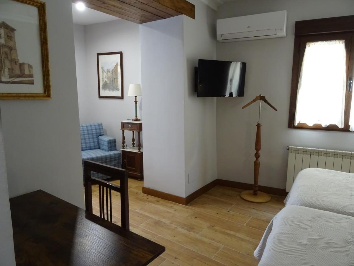 El Escudo De Calatrava Hotel Mohedas de la Jara Kültér fotó